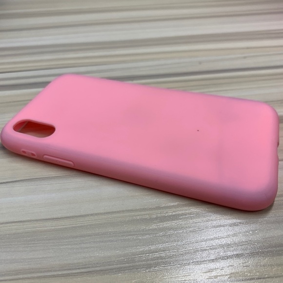 Pink/Purple Silicone Phone Case For iPhone XR - 6”x 4”x 0.5” - Picture 4 of 4
